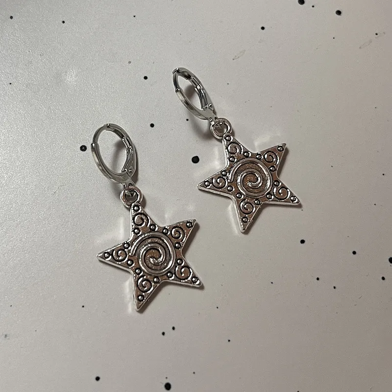 Men Accessories Aesthetic - Anting-anting liontin bintang Spiral warna perak