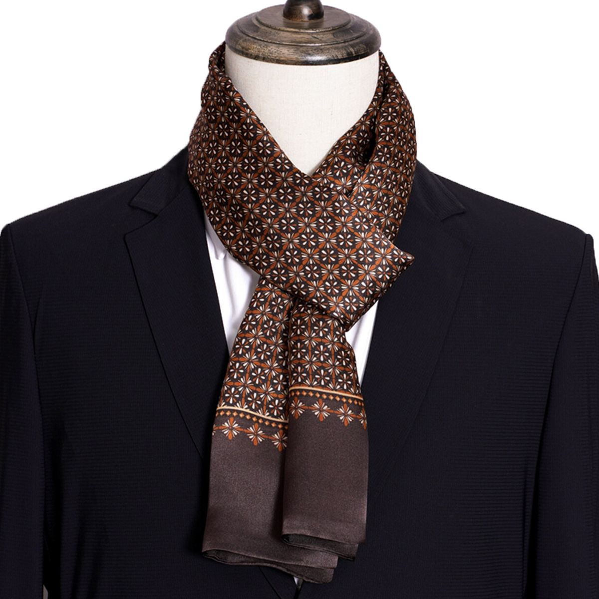Selendang Sutra Pria Motif Gar - Men Accessories For Travel ulasan dan harga